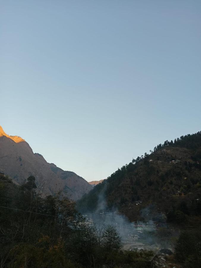 Rrr Resorts Tirthan Valley By Rrr Hotels & Resorts Banjar Luaran gambar